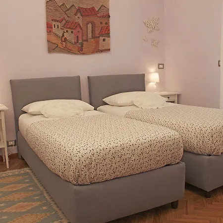 לינה וארוחת בוקר Casa Velardi 3*