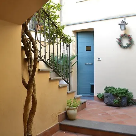 Casa Velardi 3* ויאגרנדה