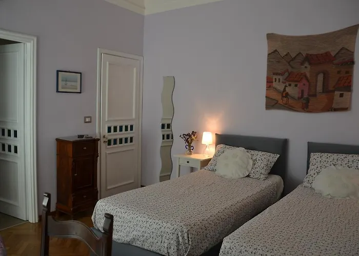 Pensión Casa Velardi 3*